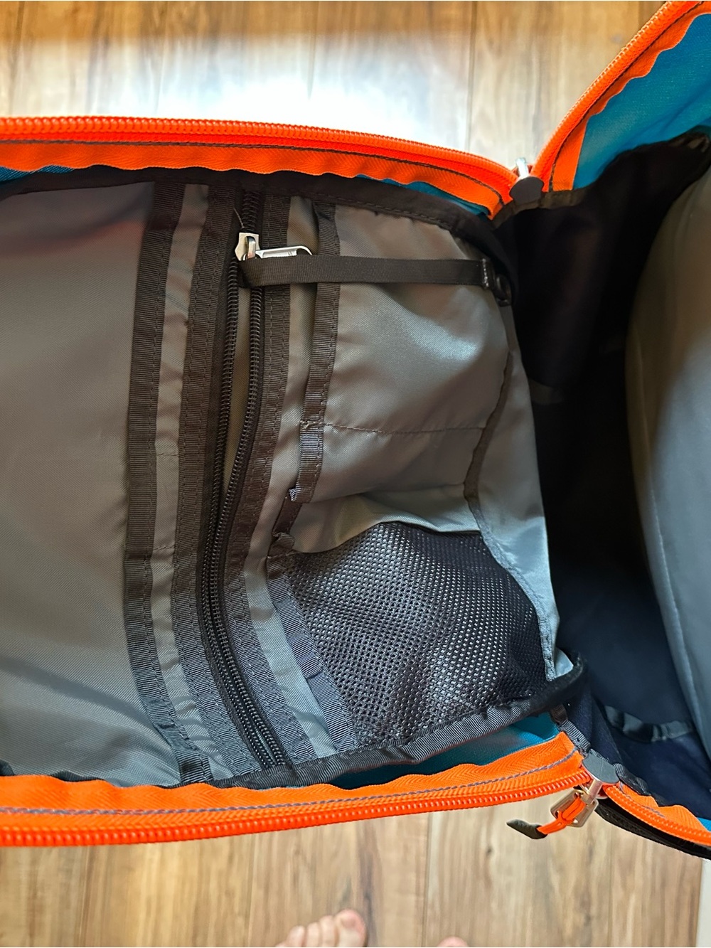 The North Face Jester Backpack Padded Orange and Teal - Picture 7 of 8